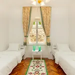 Ahava Дубровник