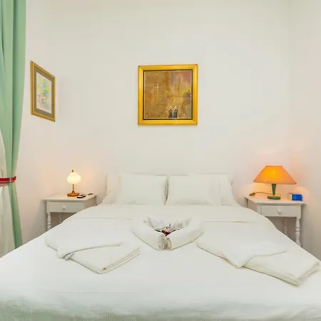 Ahava Apartment